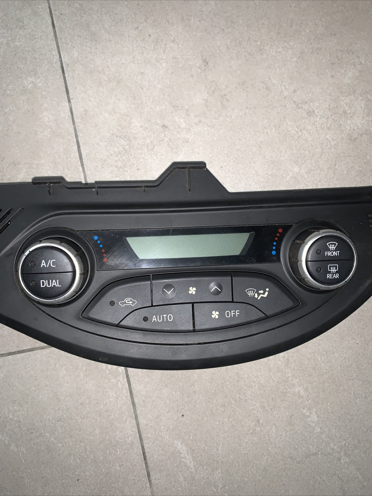 559000D800 CONSOLE COMANDI CLIMA TOYOTA YARIS III REST (P13) 1.5 Ben