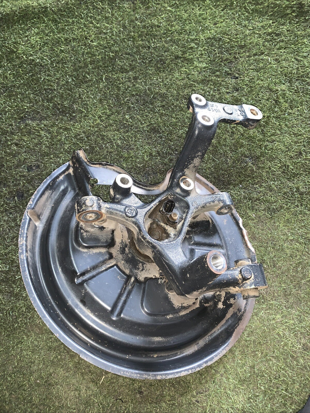 Mozzo Montante Posteriore Sinistra Volkswagen Golf 5 1.9 1K0435N (2)