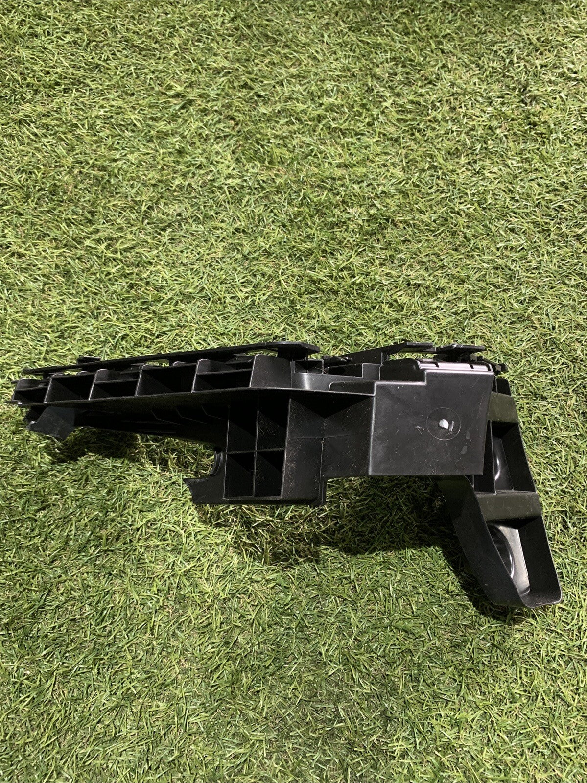 5H6807393E SUPPORTO PARAURTI POSTERIORE LATO SINISTRO VOLKSWAGEN GOLF 8