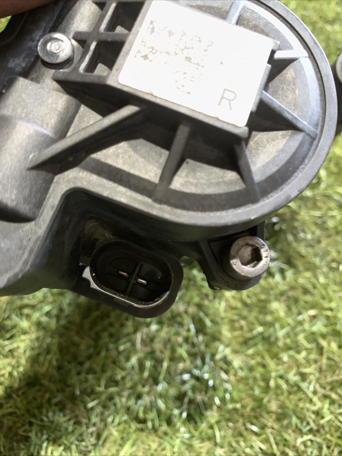 PINZA FRENO POSTERIORE SINISTRA PER VOLKSWAGEN Tiguan Serie 3Q0615405R (16>)