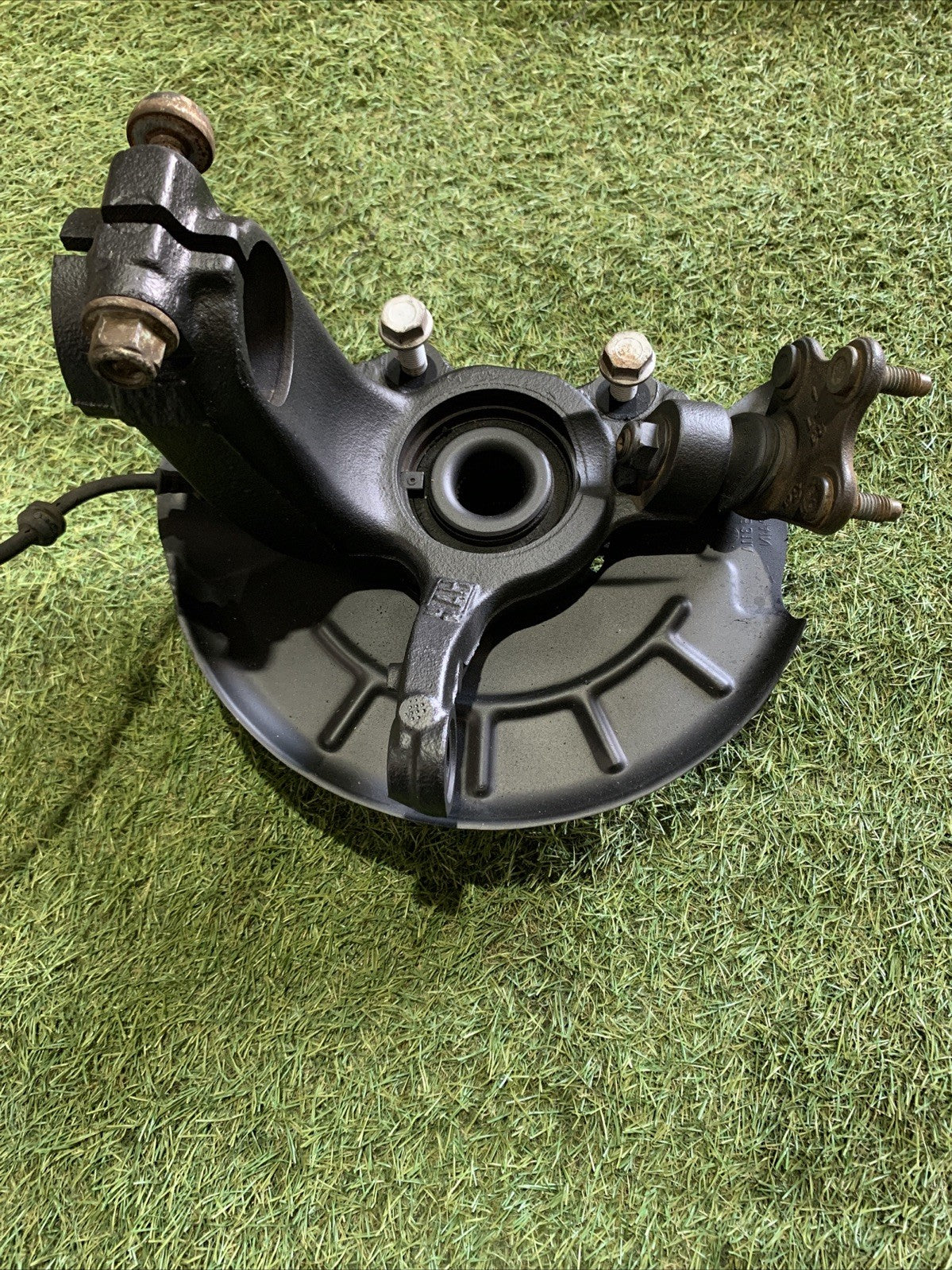 MOZZO MONTANTE FUSELLO ANTERIORE SINISTRO AUDI A1 2010 1.6 DIESEL 6C0407255A