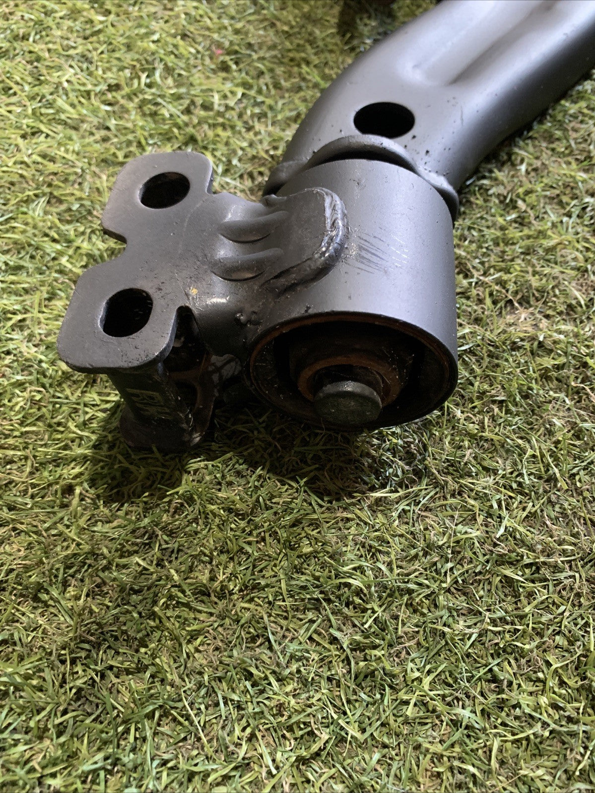 BRACCIO OSCILLANTE ANTERIORE DESTRO PER OPEL Karl Serie 95368368 (18>>)