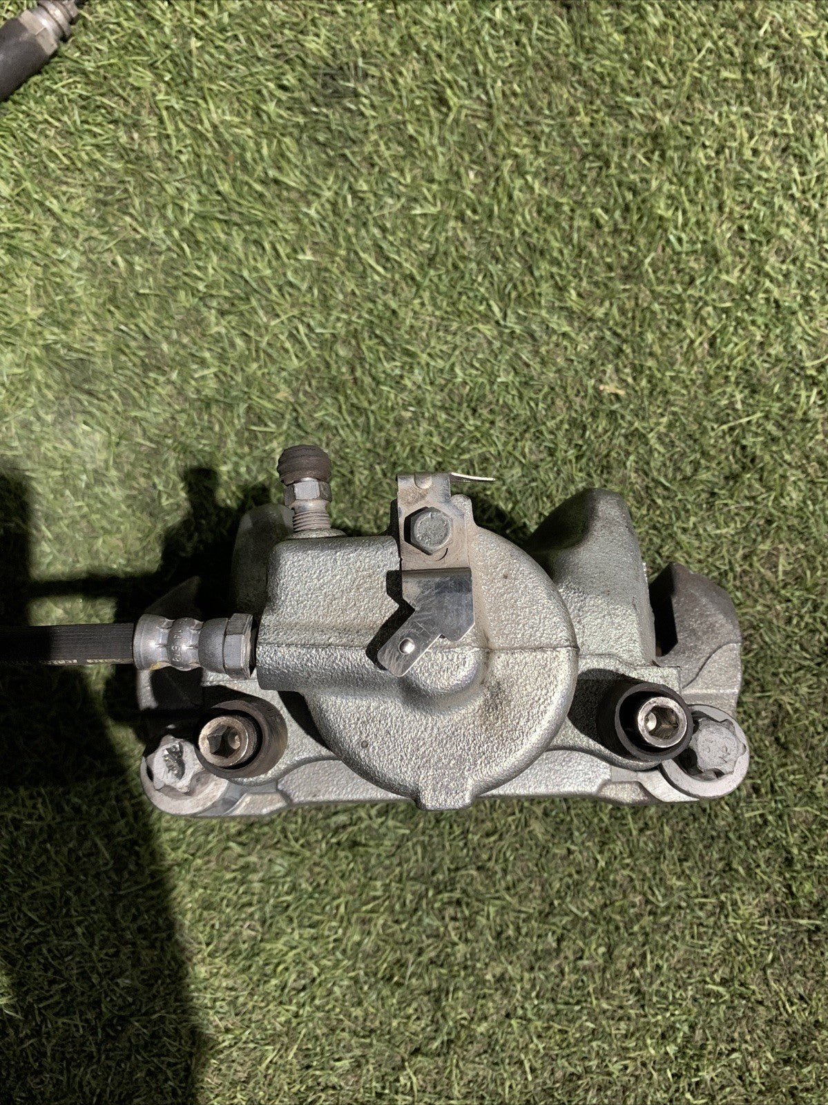 PINZA FRENO ANTERIORE SINISTRA PER ALFA ROMEO Giulietta 1.6 D 51956280 (2)