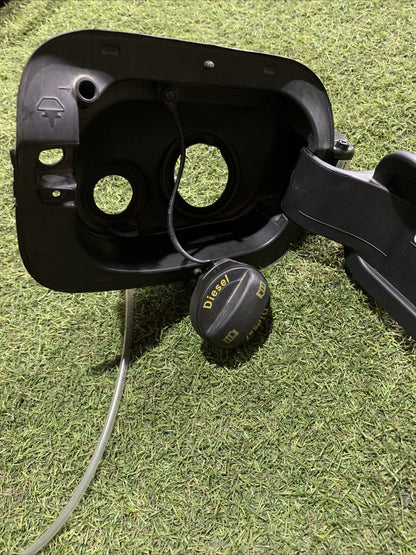 SPORTELLINO CARBURANTE PER VOLKSWAGEN T-Roc Serie 2GA809857E (17>)