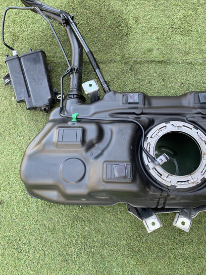 Serbatoio Carburante Fiat Panda 312 1.2b ( 2012 ) cod : 51885817 (2)