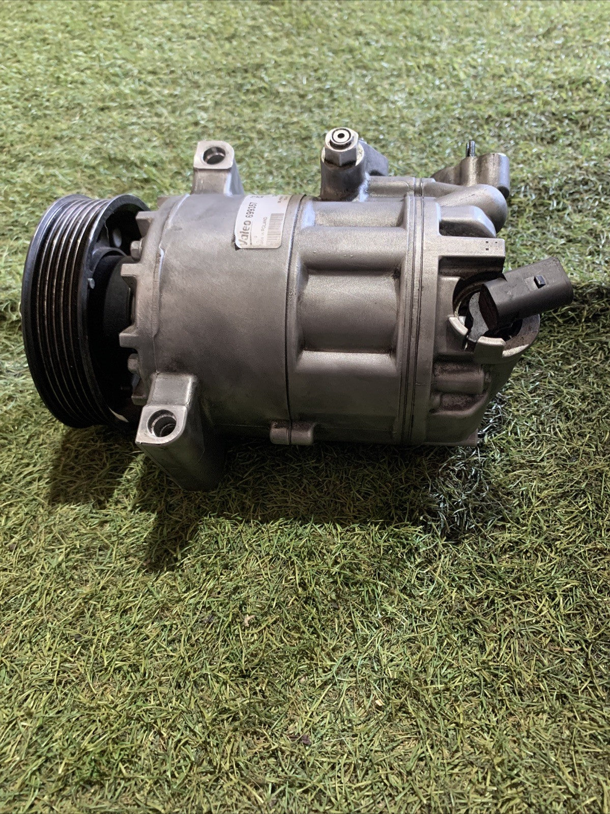 COMPRESSORE ARIA CONDIZIONATA VOLKSWAGEN GOLF 5 1.9 Diesel 699357