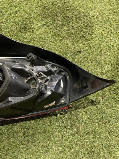 STOP FANALE POSTERIORE DESTRO DX PER PEUGEOT 208 Serie 9810430580 (12 19)