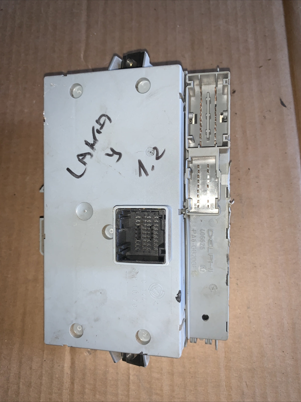 51734379 SCATOLA FUSIBILI MAGNETI MARELLI LANCIA YPSILON (843) 1.2B 8V 60CV BERL