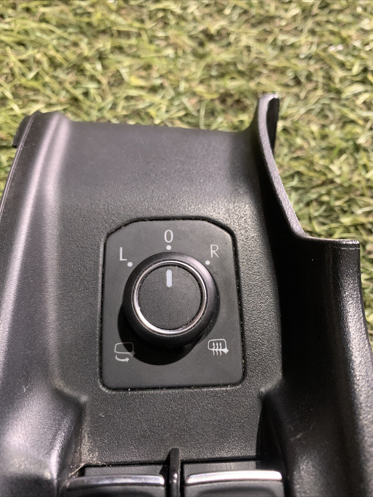 Pulsantiera alzavetro anteriore sinistra Audi A1 GB (2018 )  82B867255