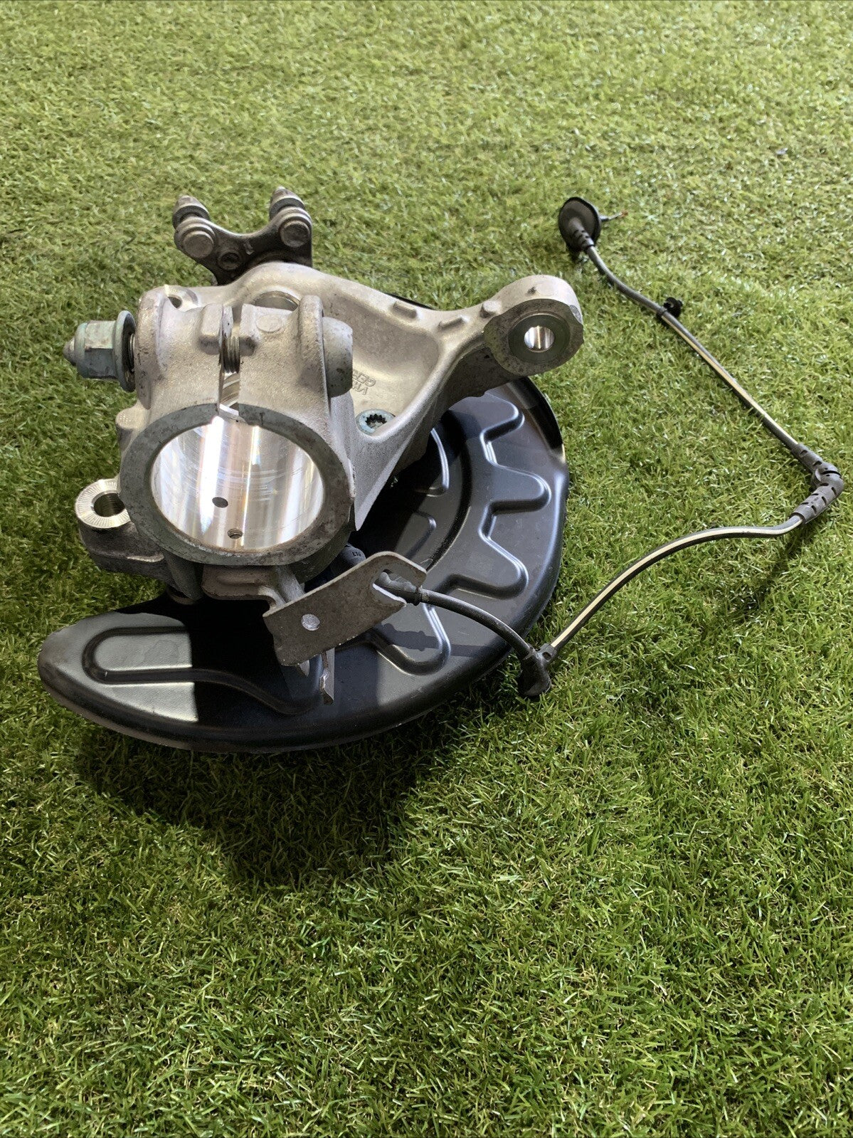 Mozzo Montante Fusello Anteriore Sinistro Seat Ateca 2017 1.6 Diesel 5Q0407257C