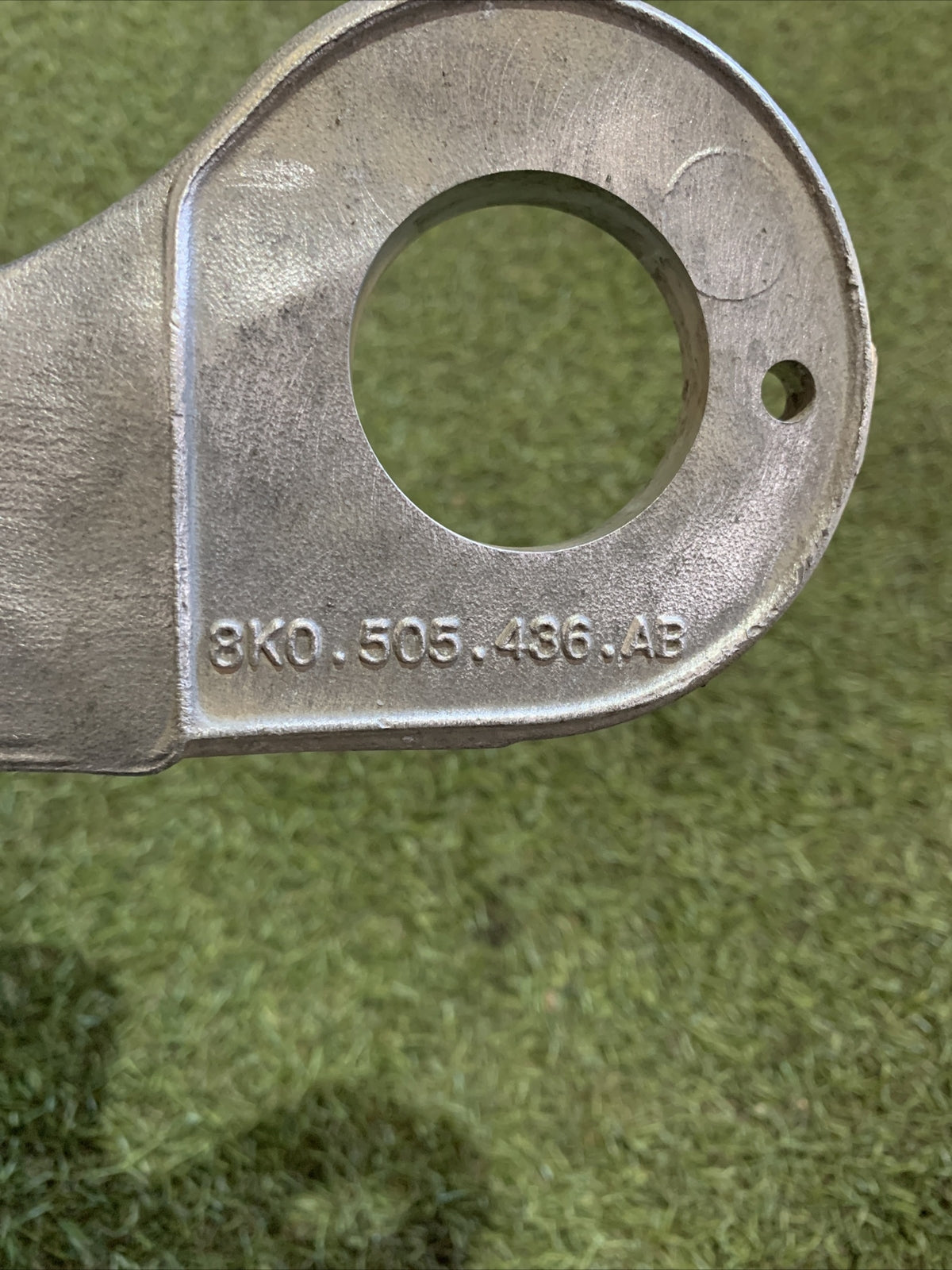 8K0505436AB MOZZO MONTANTE FUSELLO POSTERIORE DESTRO AUDI A4