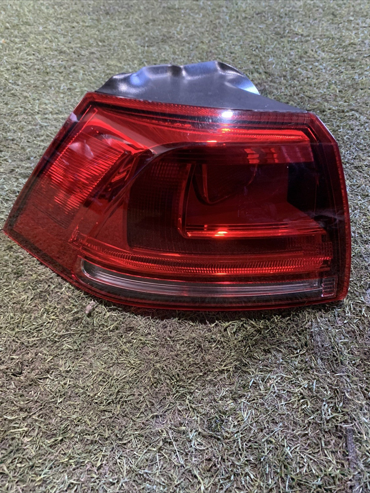 STOP FANALE POSTERIORE SINISTRO PER VOLKSWAGEN Golf 7 Berlina 5G0945095M