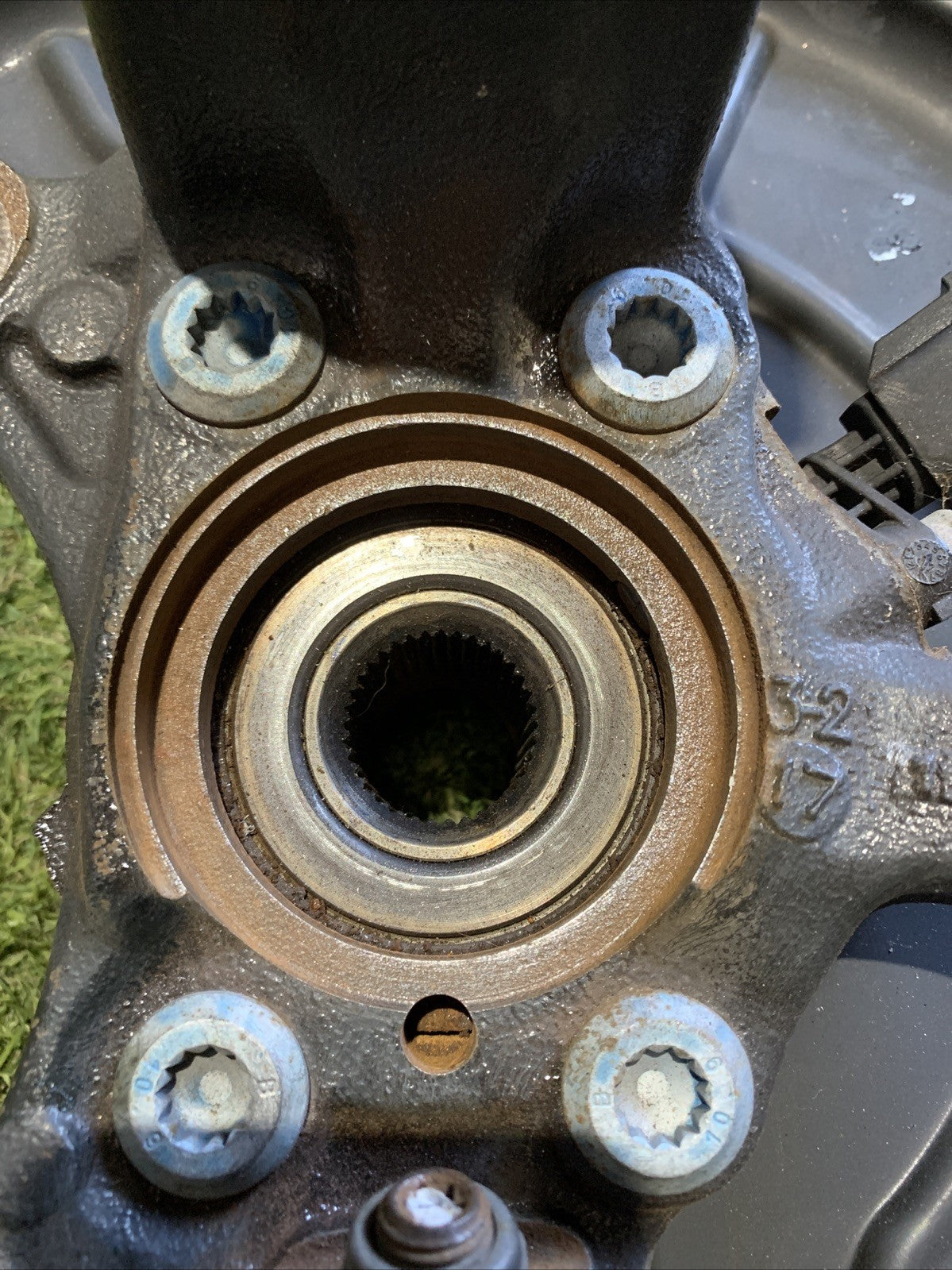 Mozzo Montante Fusello Anteriore Destro Audi Q3 8UB 2014-2018 2.0 Diesel