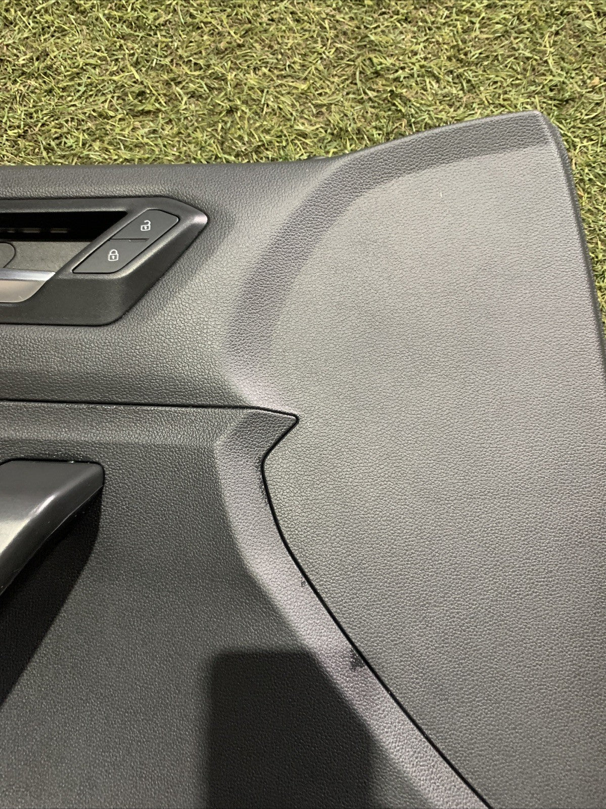 PANNELLO INTERNO PORTA ANTERIORE SINISTRO CON VOLKSWAGEN T-ROC 2021 2GA867011