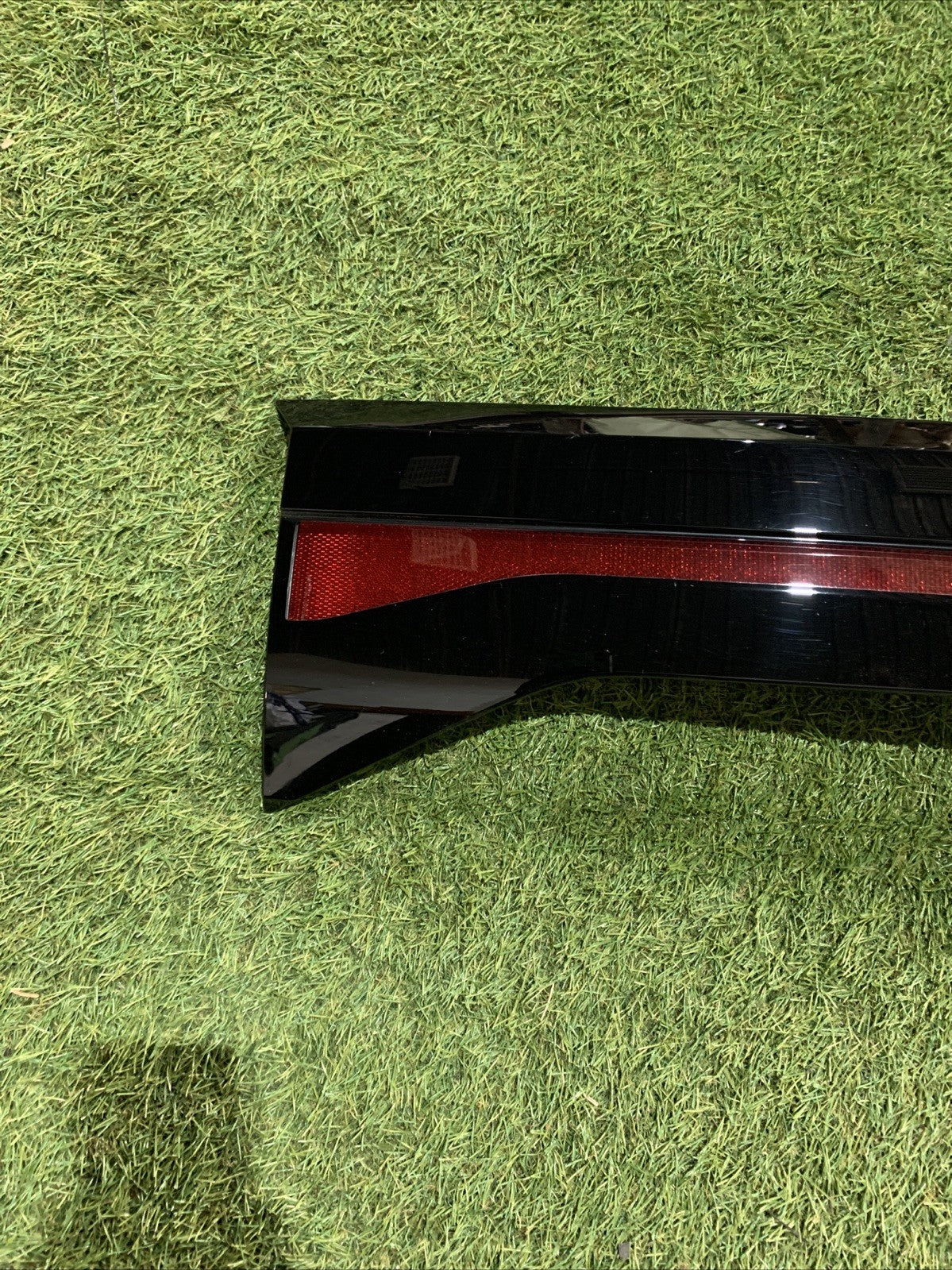 FANALE STOP CENTRALE PORTELLONE POSTERIORE  VOLKSWAGEN T-CROSS 2022 2GM827577J