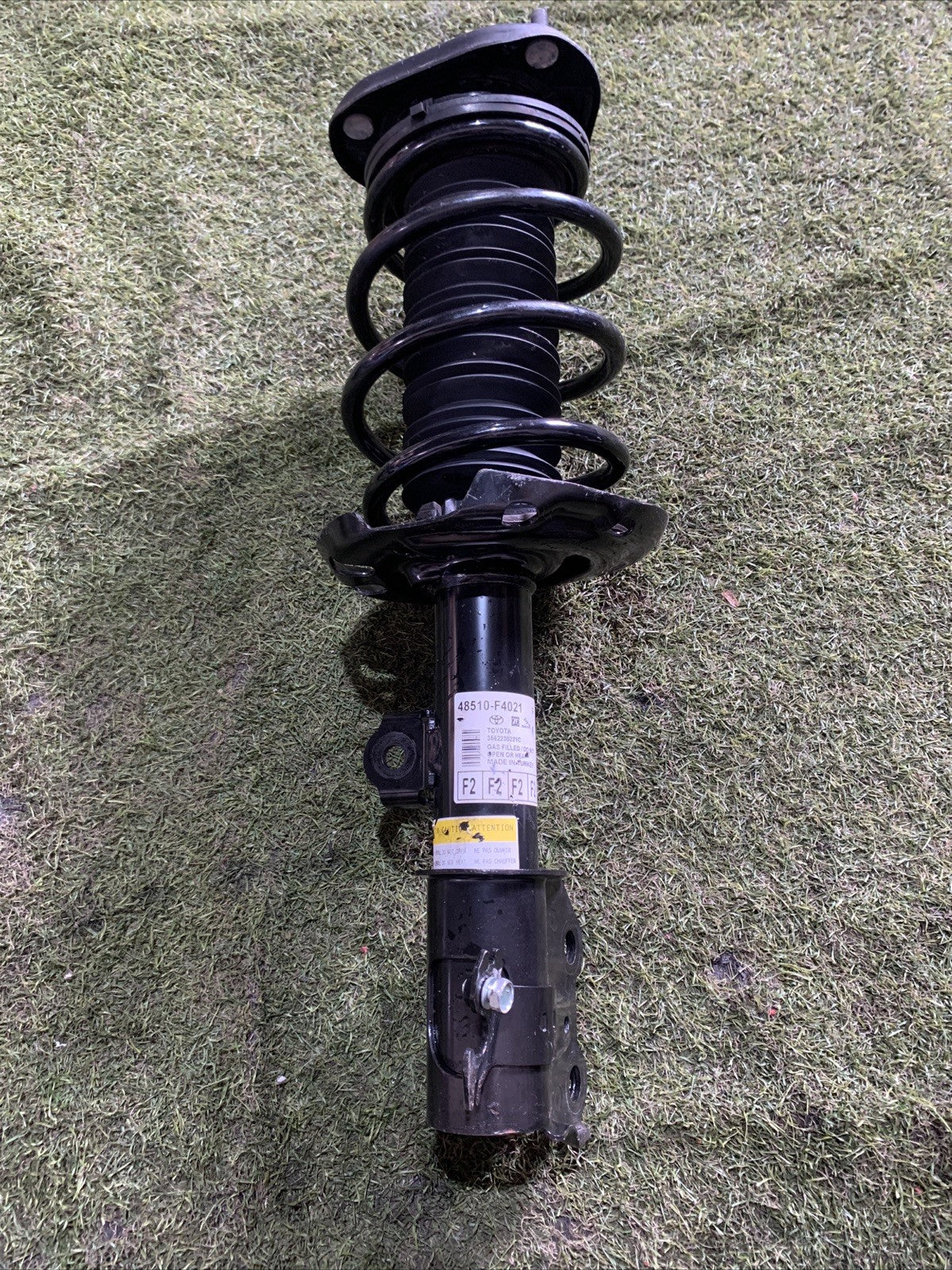 AMMORTIZZATORE ANTERIORE DESTRA TOYOTA C-HR 1.8 HYBRID 48510-F4021 2016-2019