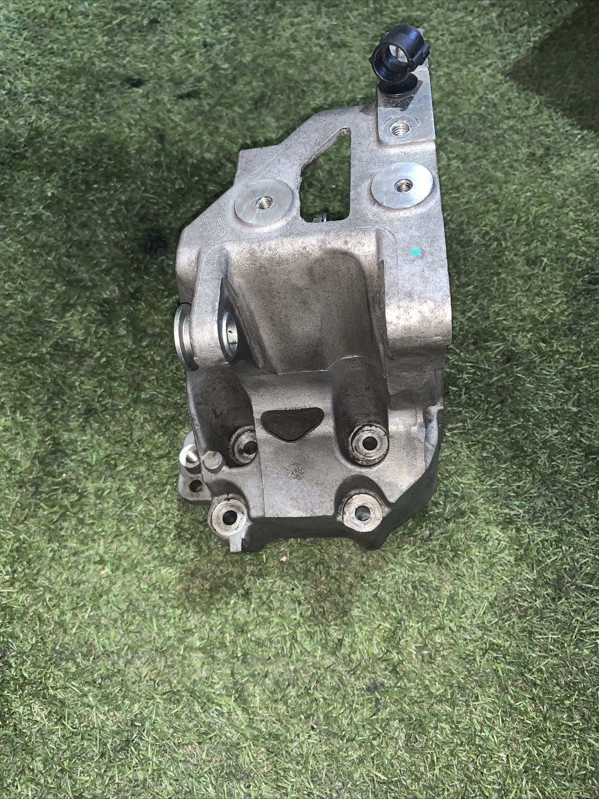 55284373 SUPPORTO POMPA INIEZIONE ALFA ROMEO STELVIO 2.2 TD Q4