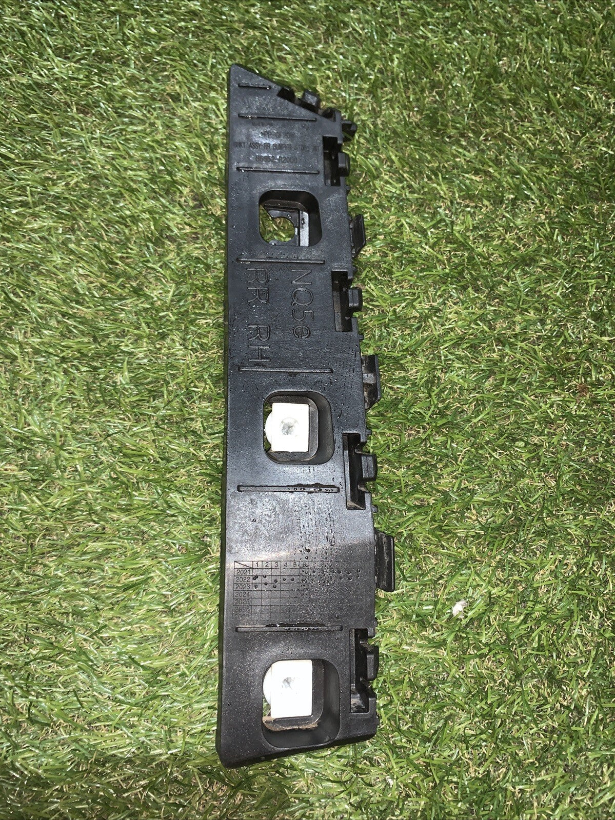 STAFFA DX PARAURTI POSTERIORE Kia Sportage (NQ5) 2023 86652-R2000