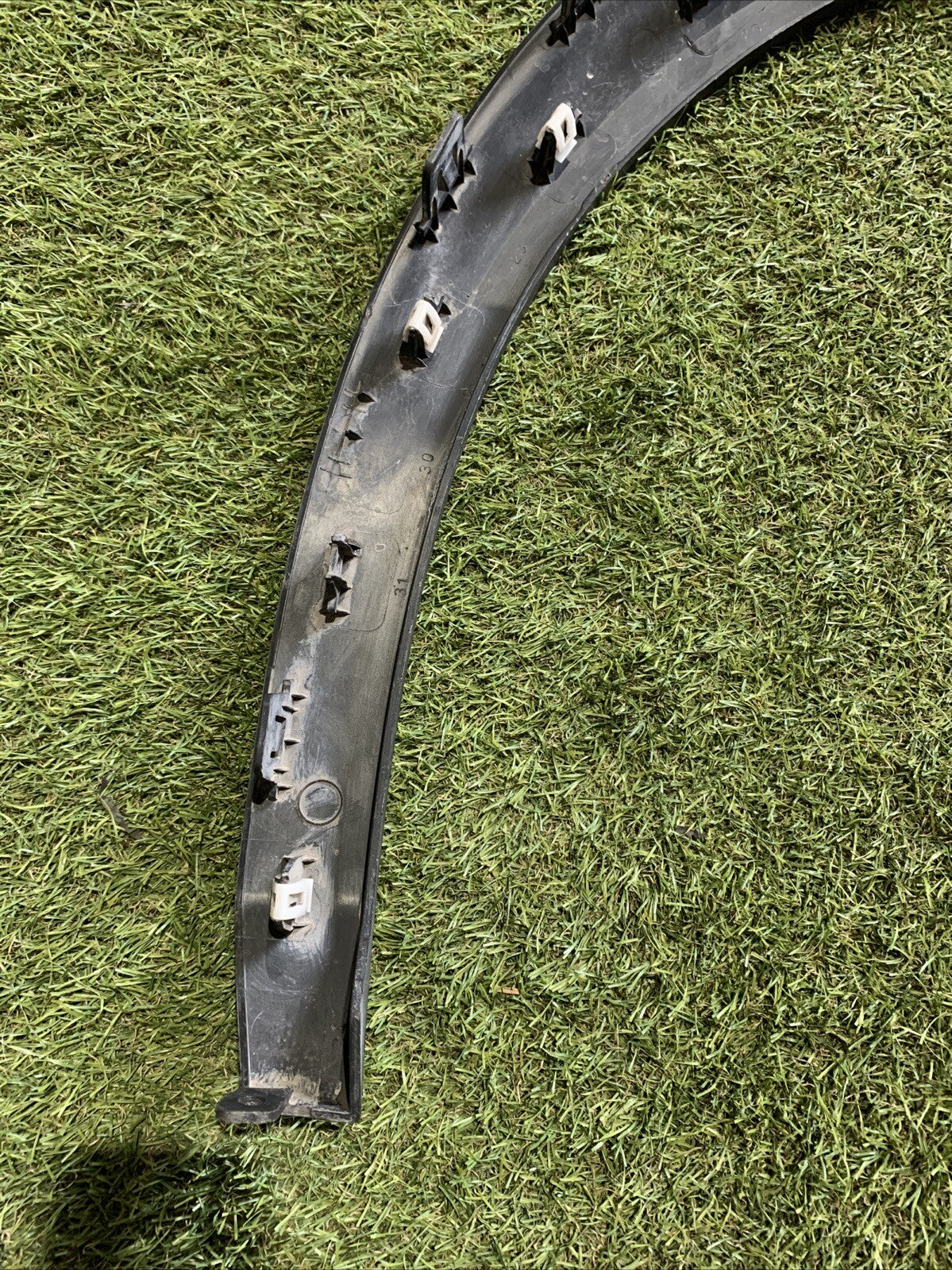 MODANATURA PARAFANGO ANT DX PER PEUGEOT 2008 Serie 9825736680 (19>)