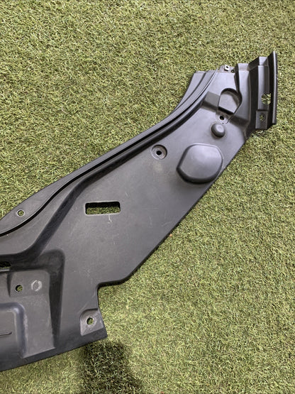 670042318 RIVESTIMENTO SUPERIORE TRAVERSA BATTICOFANO MASERATI LEVANTE