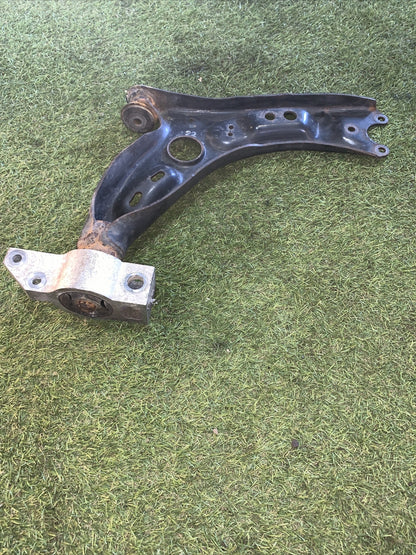 BRACCIO OSCILLANTE ANTERIORE SINISTRO PER VOLKSWAGEN GOLF 6 2.0 TDI