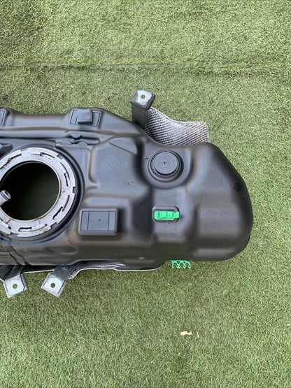 Serbatoio Carburante Fiat Panda 312 1.2b ( 2012 ) cod : 51885817 (2)
