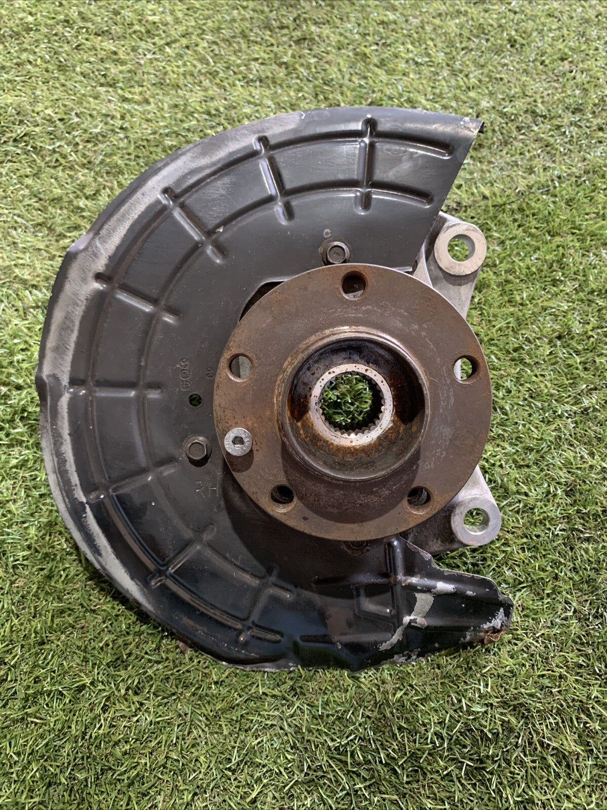 FUSELLO MOZZO MONTANTE ANTERIORE DESTRO ALFA ROMEO GIULIETTA 2.0 50514556 (2)