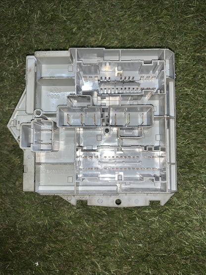 51832042 SCATOLA FUSIBILI FIAT BRAVO (198) 1.6 MULTIJET 16V MAN 6M KW77-105CV(2)