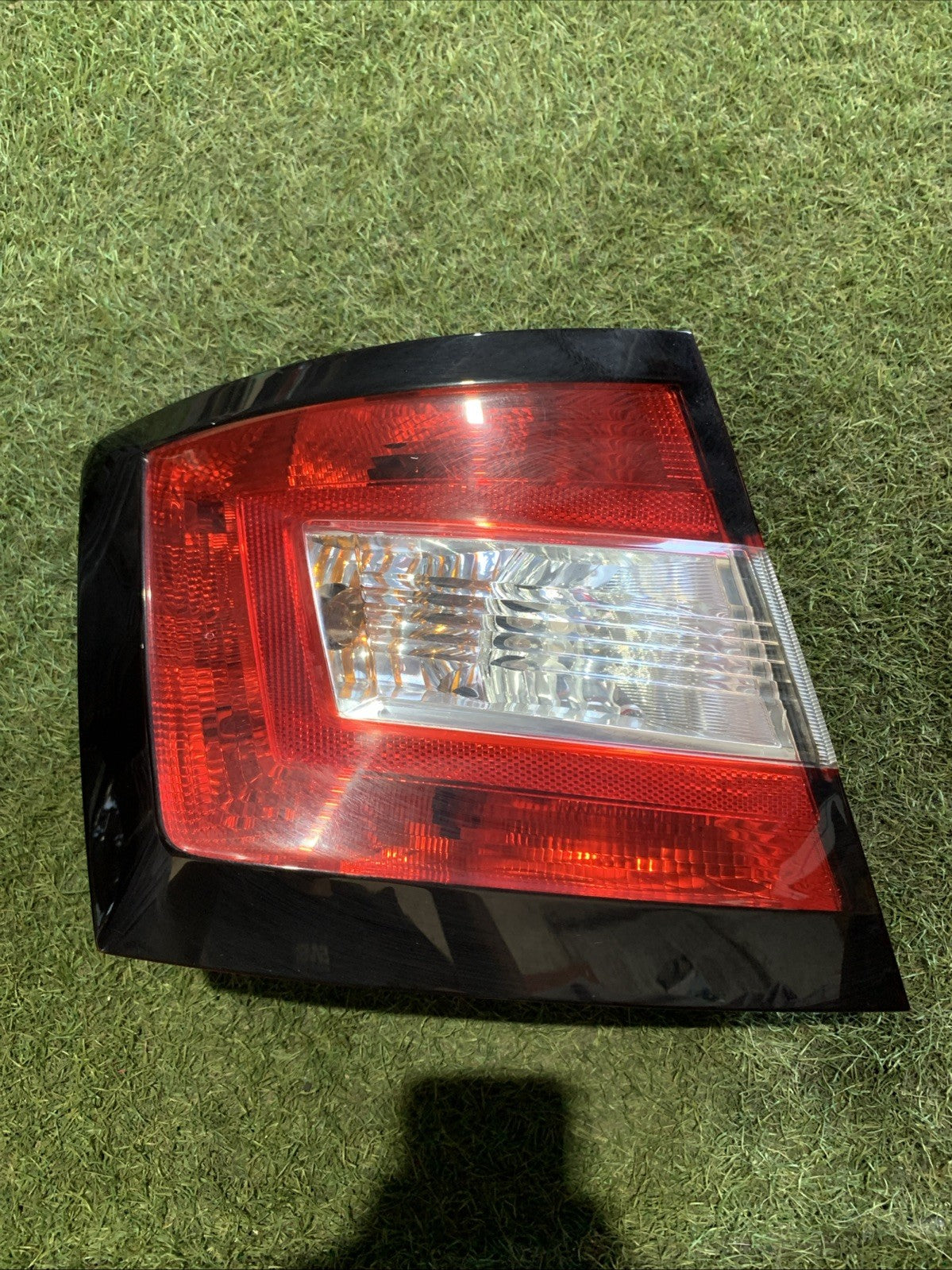 FANALE STOP POSTERIORE SINISTRO SX PER SKODA Fabia Berlina 3° Serie 6V6945095