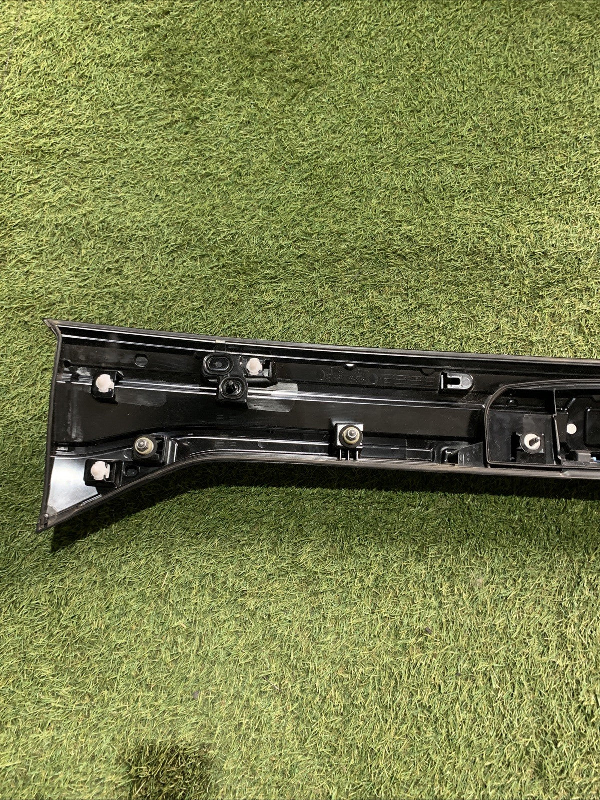 FANALE STOP CENTRALE PORTELLONE POSTERIORE  VOLKSWAGEN T-CROSS 2022 2GM827577J