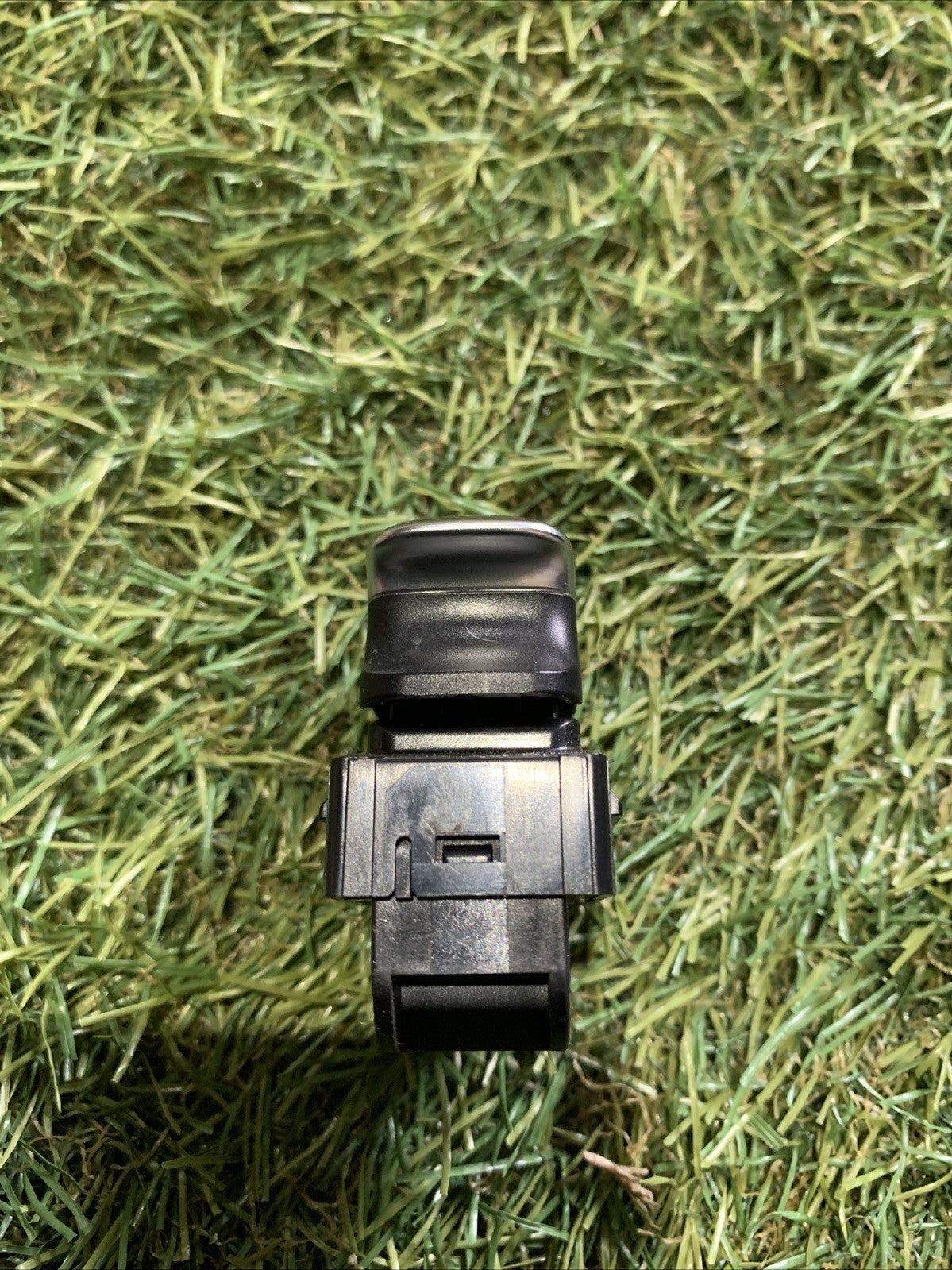 PULSANTE ALZAVETRO ANTERIORE DX PER AUDI A3 Serie (8V) 8V0959855C