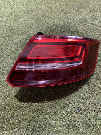 STOP FANALE POSTERIORE DESTRO PER AUDI A3 Sportback (8V4) 8V4945070 (16>)
