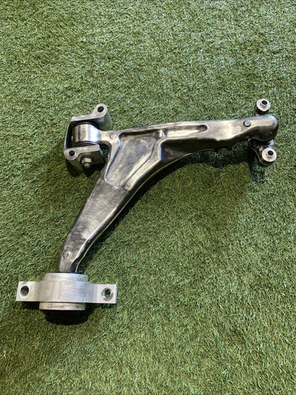 Braccio oscillante anteriore destro Volvo XC60 2025 2.0 Hybrid 32370923