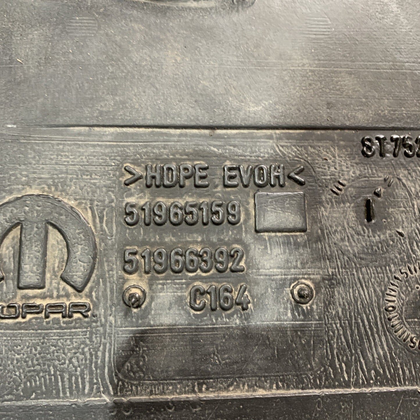 51965159 Serbatoio Vaso Riempitivo Carburante FIAT 500X 1.3 MJT 2020 (5)