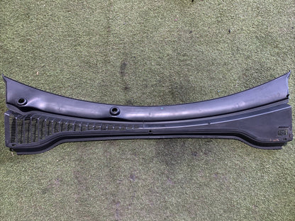 GRIGLIA GOCCIOLATOIO ANT. PER FIAT 500 L Serie (351_352) 735521834 (12 ) (2)