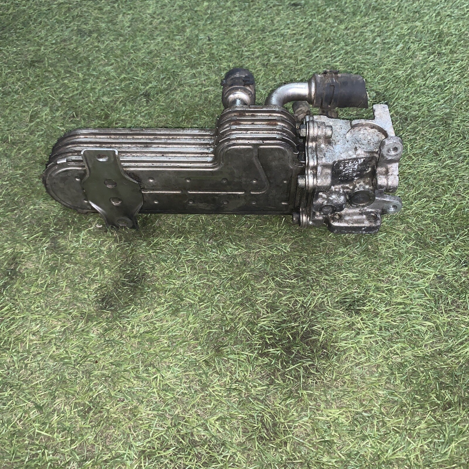 Volkswagen Golf 5 Audi A3 2.0 TDI valvola EGR radiatore scarico 03G131513