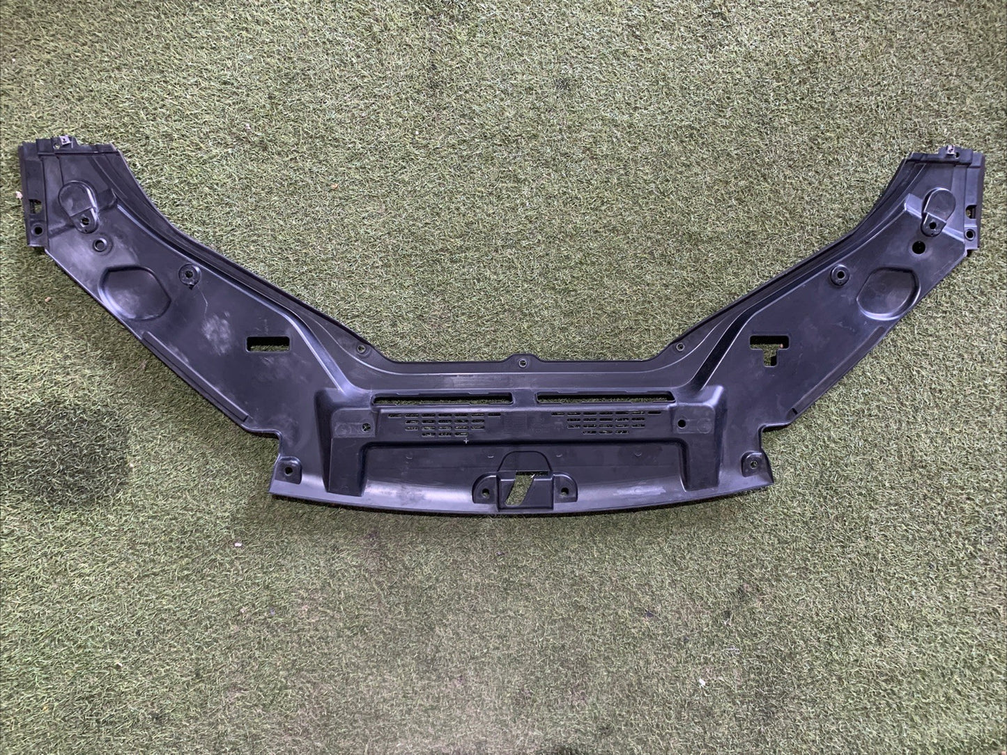 670042318 RIVESTIMENTO SUPERIORE TRAVERSA BATTICOFANO MASERATI LEVANTE