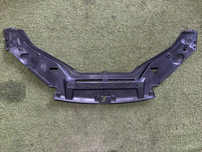 670042318 RIVESTIMENTO SUPERIORE TRAVERSA BATTICOFANO MASERATI LEVANTE