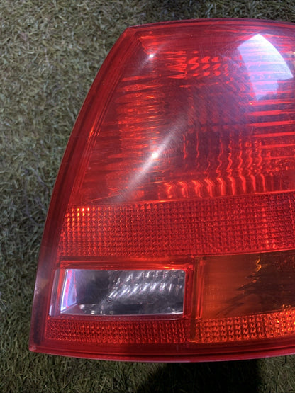Stop Destro Audi A4 2005 SW 8E9945096C