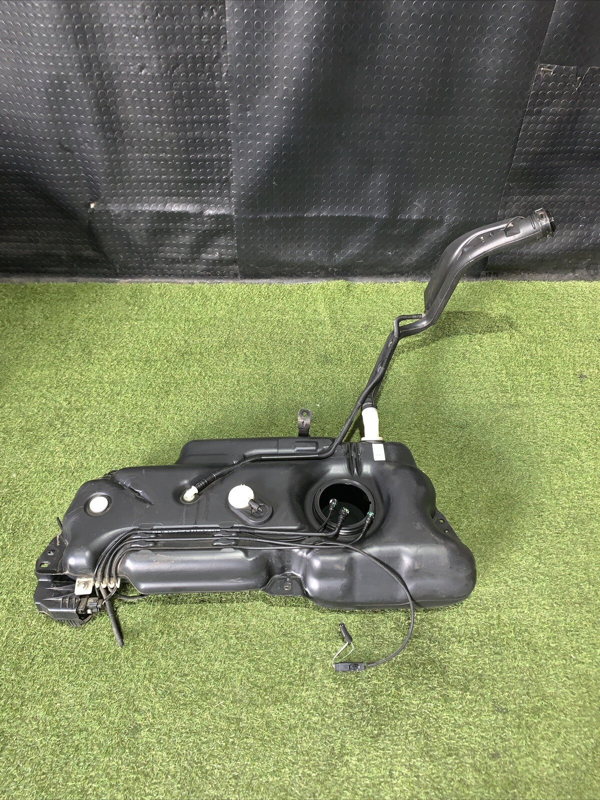 SERBATOIO CARBURANTE PER PEUGEOT 2008 1° Serie 9805116480 9H05 Diesel 1.6
