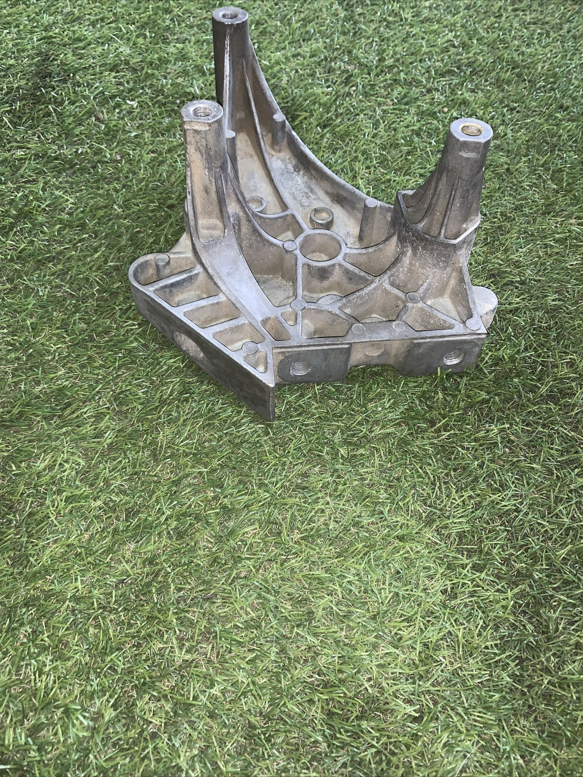 03G199207A SUPPORTO MOTORE AUDI A3 Serie (8P) 2.0 diesel