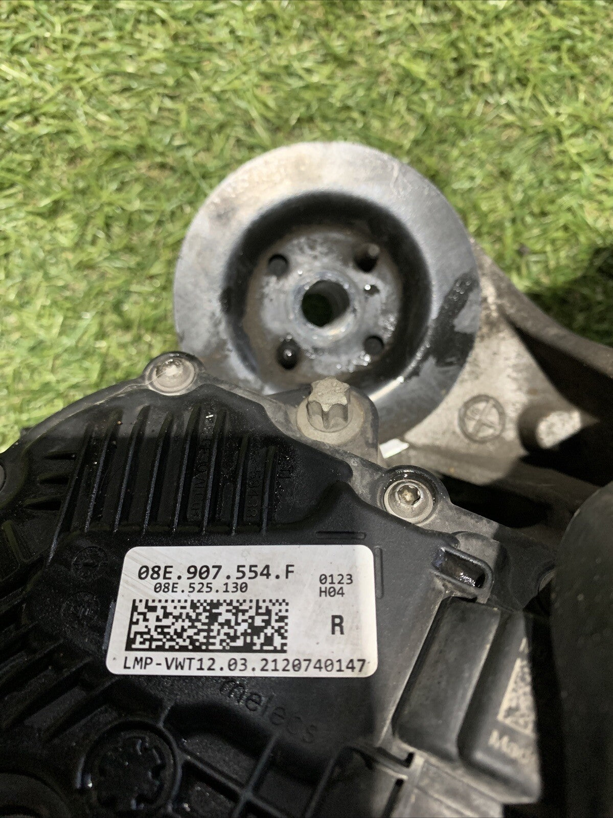 Differenziale Posteriore Volkswagen Golf 8R 2.0 Benzina 08E525010F