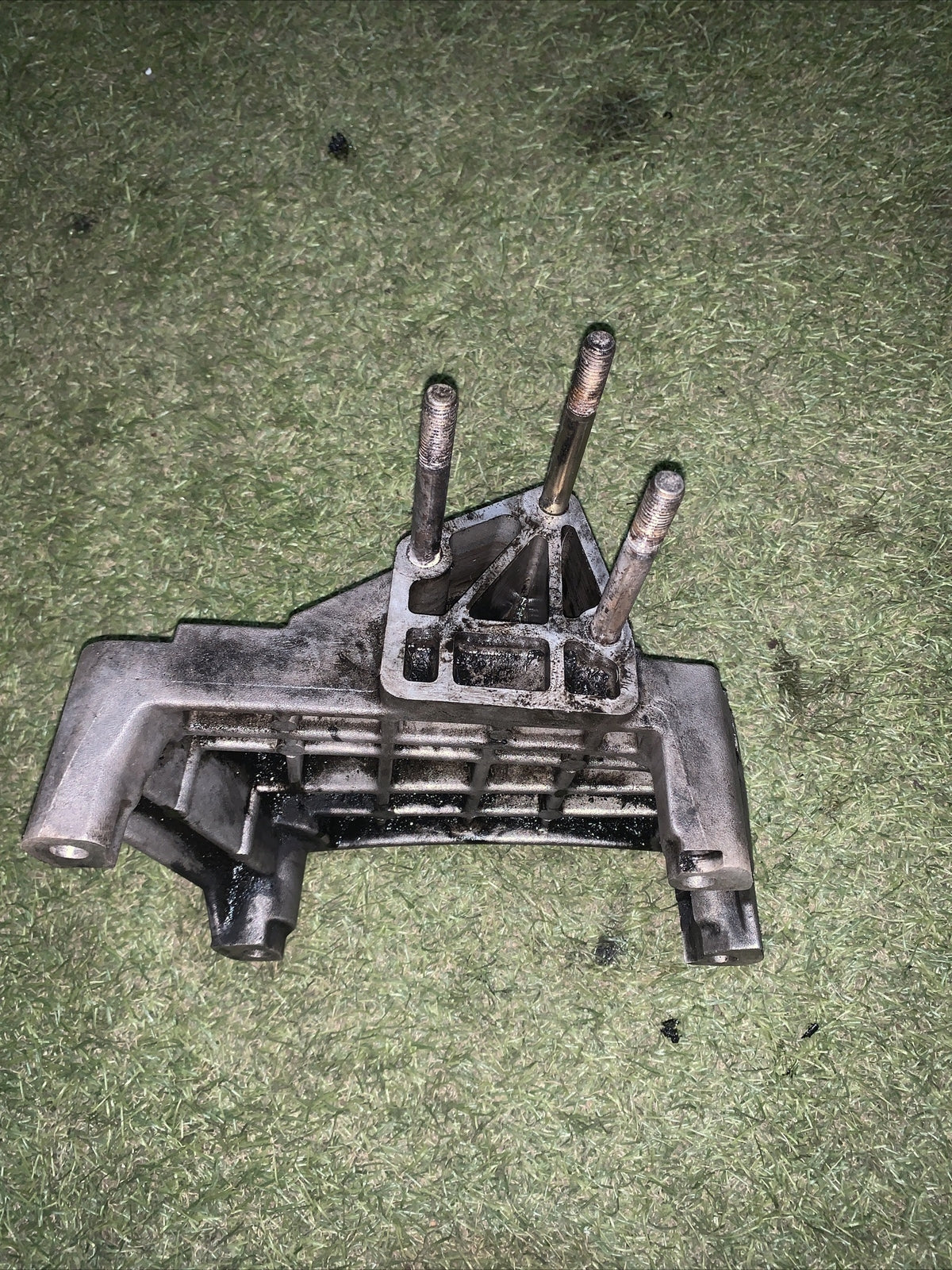 55189875 SUPPORTO MOTORE DESTRO FIAT PUNTO 188 1.3 MULTIJET 2