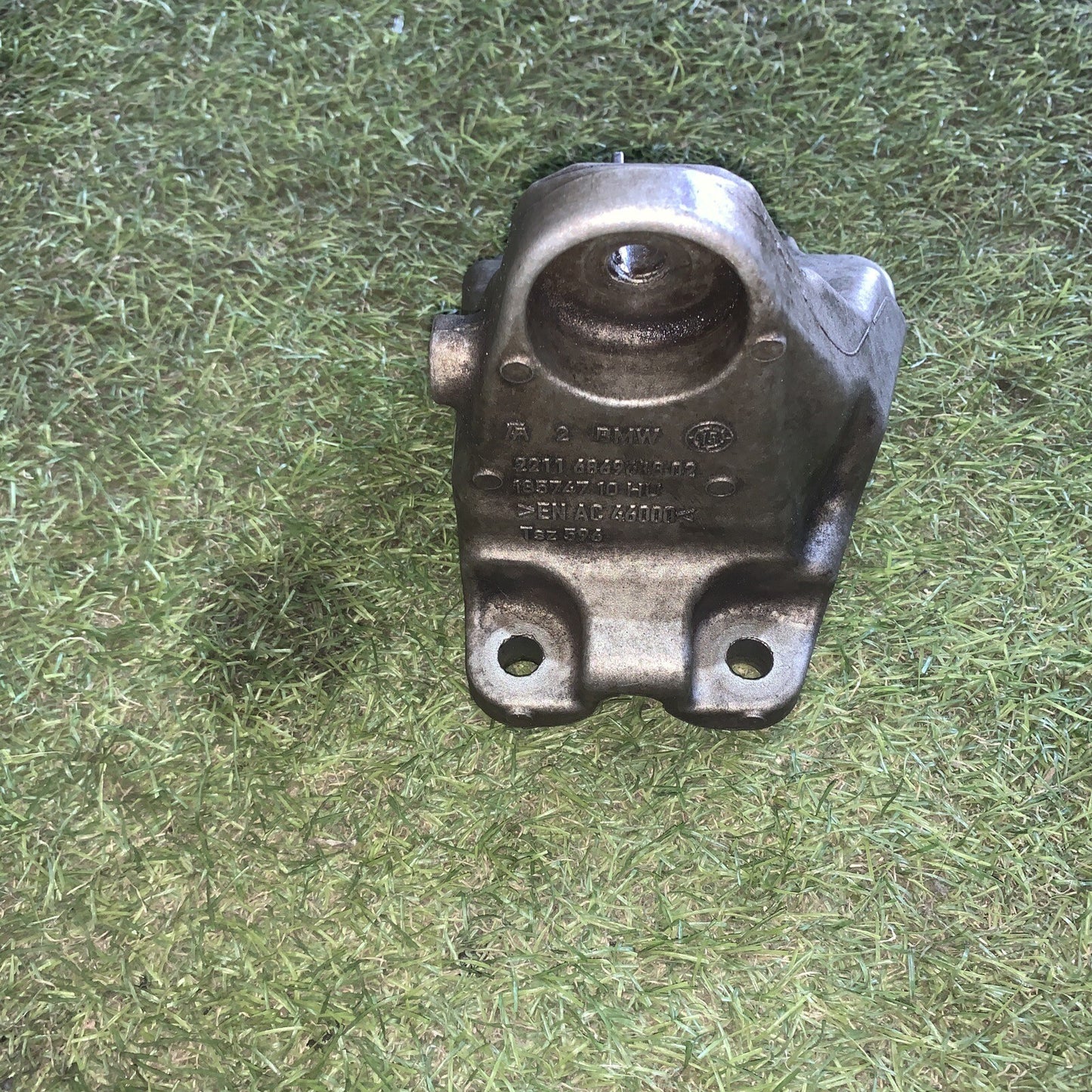 supporto staffa cavalletto di sostegno motore BMW 1.5 DIESEL 6869618-02