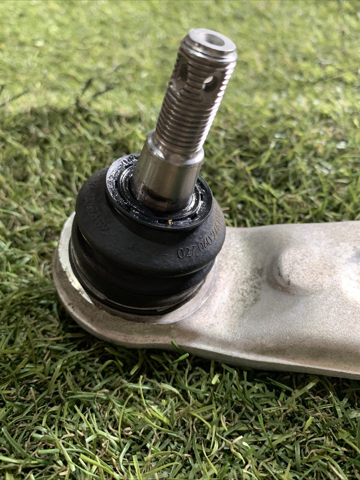 BRACCIO SOSPENSIONE ANTERIORE DESTRA HYUNDAI KONA ELETTRICA EM16 17-22 A6082MF