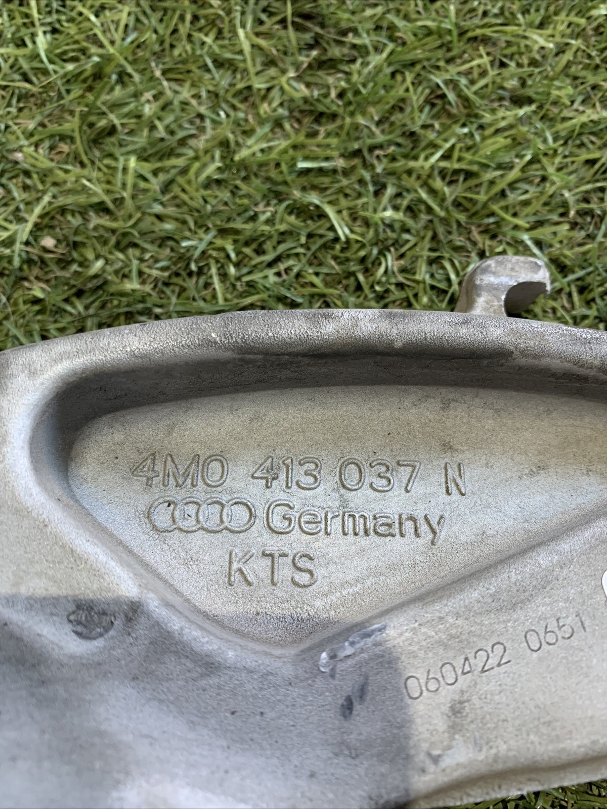 4M0413037N FORCELLA AMMORTIZZATORE ANTERIORE SX Audi Q5 2.0 TDI (163 CV)