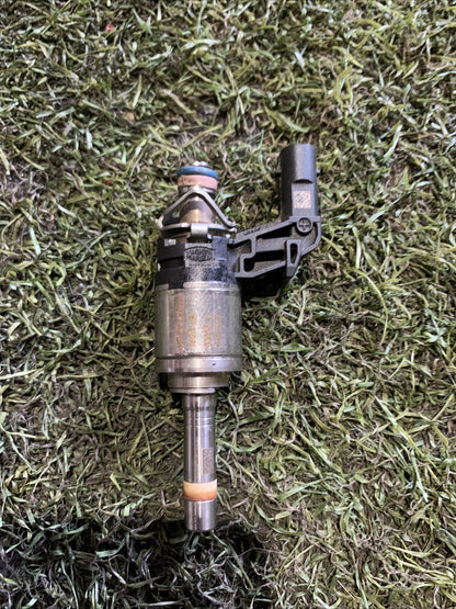 Iniettore Benzina Volkswagen Polo 2024 1.0 04E906036AT DKL