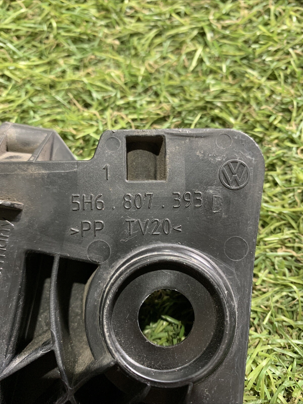 Supporto Paraurti Posteriore Sinistra Volkswagen Golf 8 5H6807393D