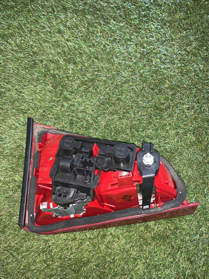 8K0945094D FARO FANALE POSTERIORE DESTRO PARTE INTERNA AUDI A4 2010 BERLINA