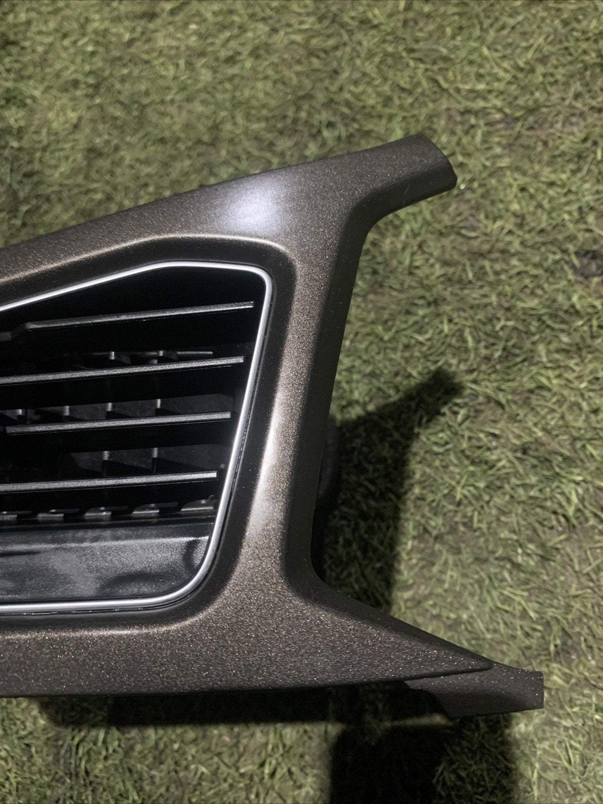BOCCHETTA ARIA LATERALE SINISTRA VOLKSWAGEN T-ROC ANNO 2021 (2GA819703)